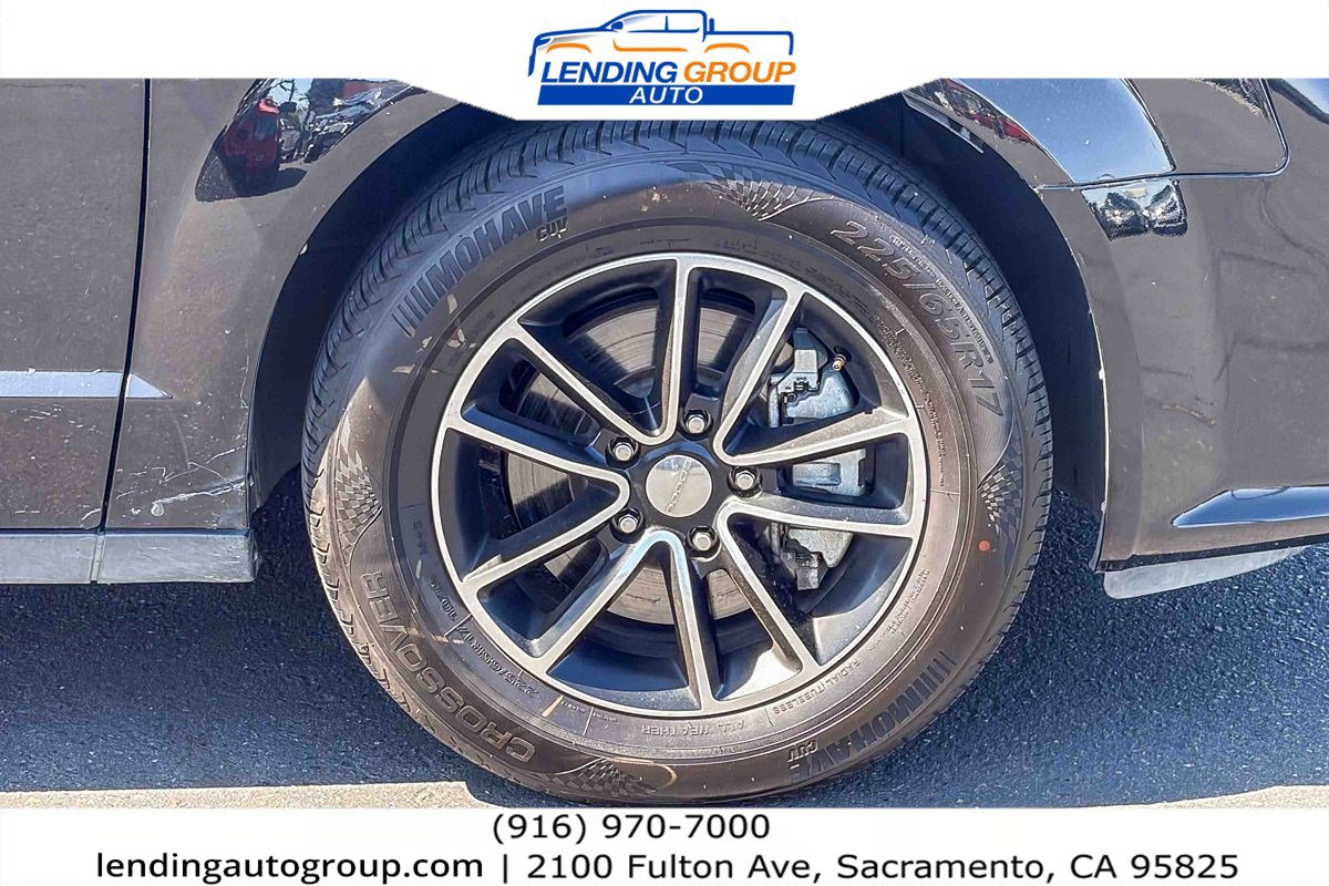 Used 2019 Dodge Grand Caravan GT image 9