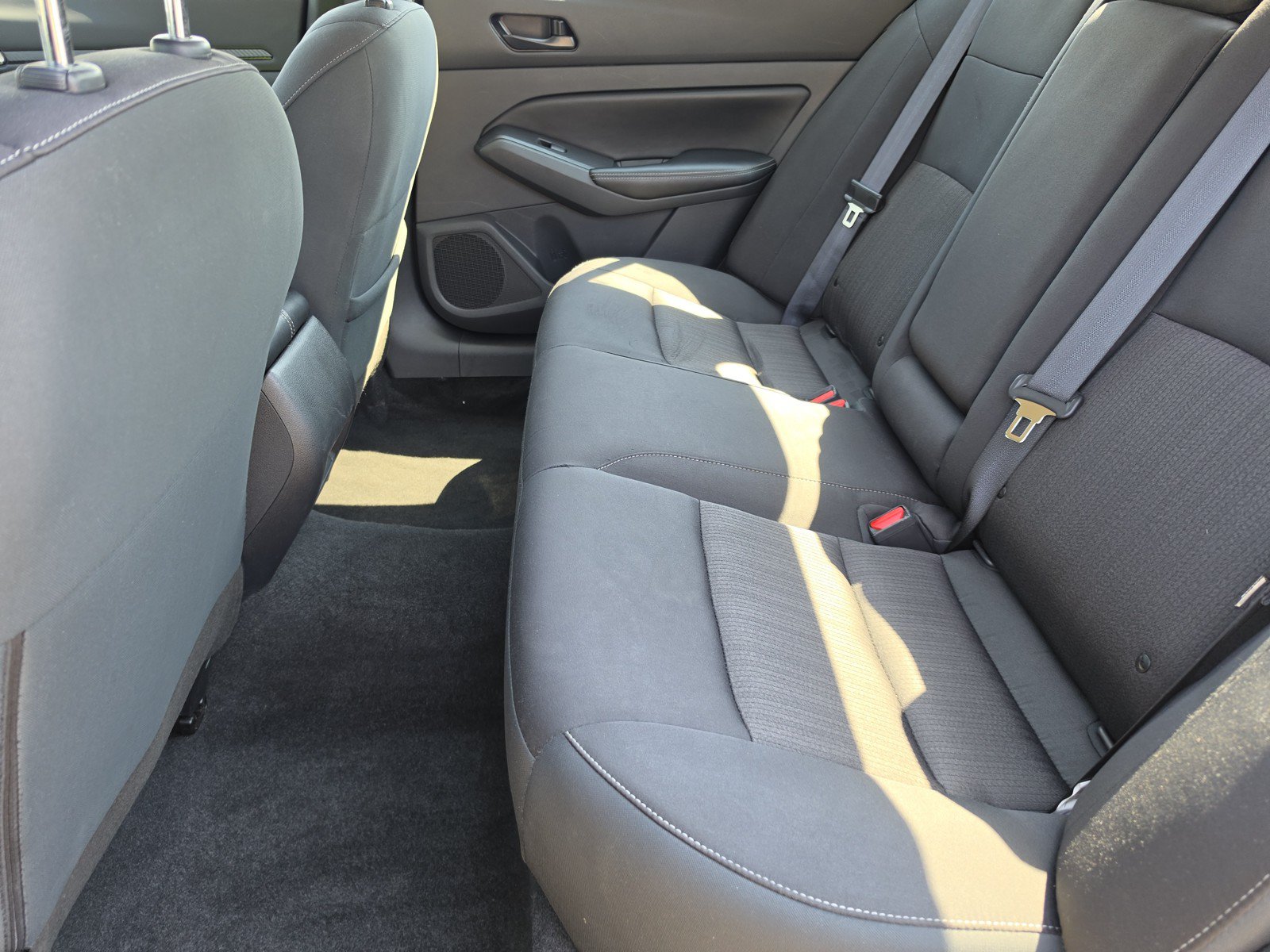 Used 2025 Nissan Altima 2.5 SV FWD image 11