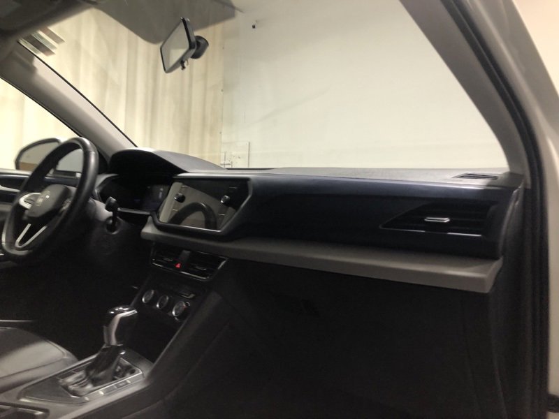 Used 2022 Volkswagen Taos SE image 13