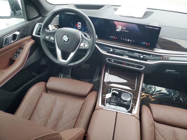 Used 2025 BMW X5 xDrive40i w/ Climate Comfort Package image 14