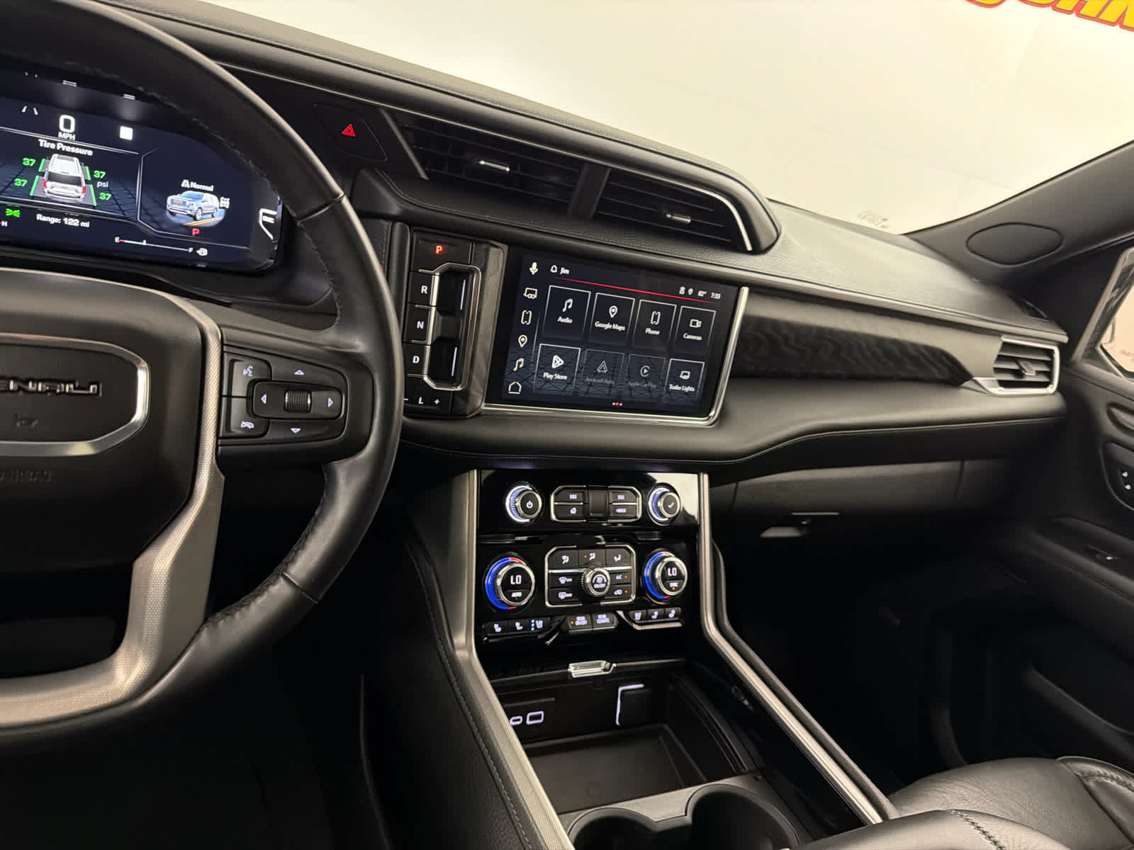 Used 2023 GMC Yukon Denali AWD/4WD image 19