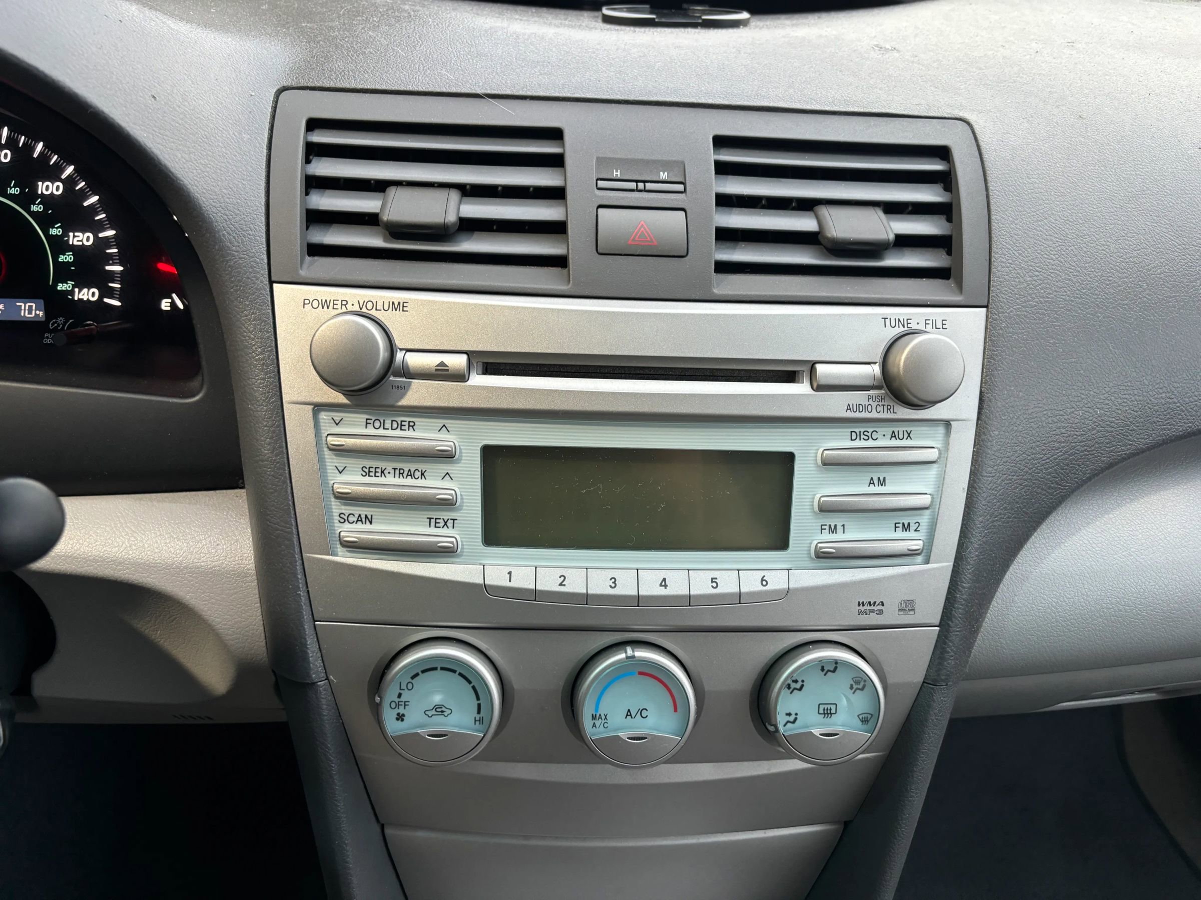 Used 2009 Toyota Camry LE image 16