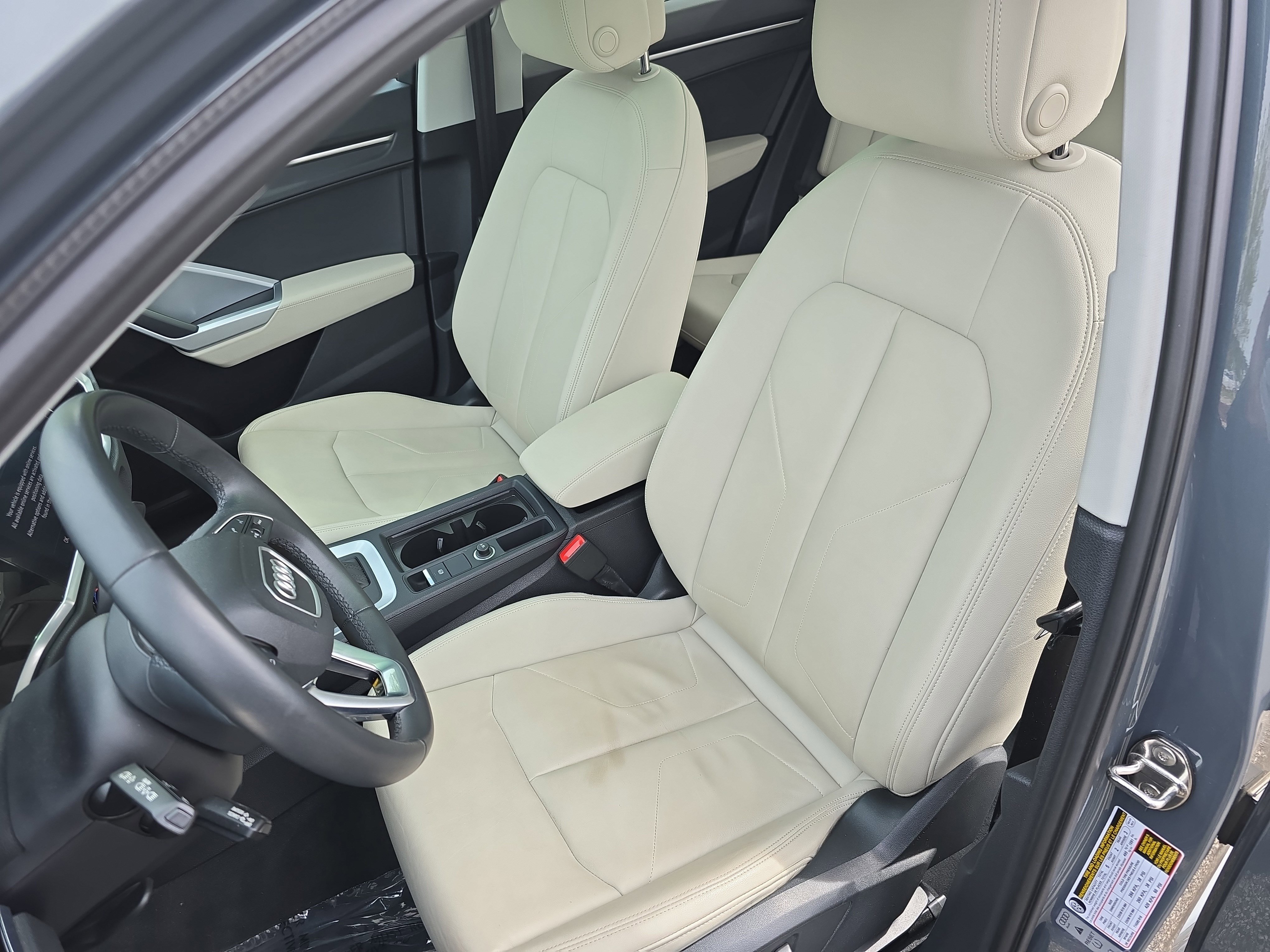 Used 2022 Audi Q3 2.0T Premium image 16