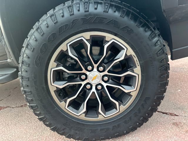 Used 2022 Chevrolet Colorado ZR2 image 33