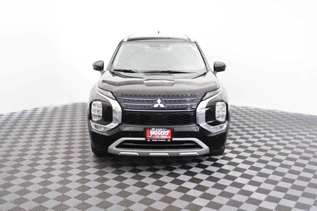 Used 2023 Mitsubishi Outlander SEL AWD/4WD image 2