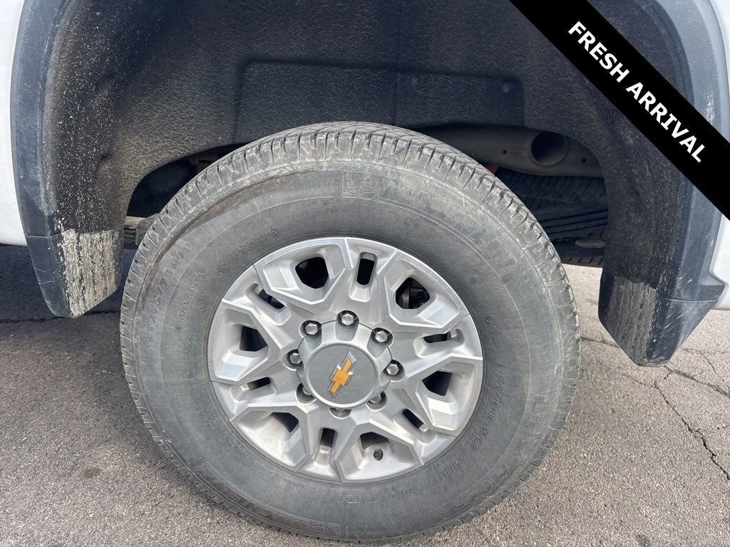 Used 2023 Chevrolet Silverado 2500 LT w/ Convenience Package image 7