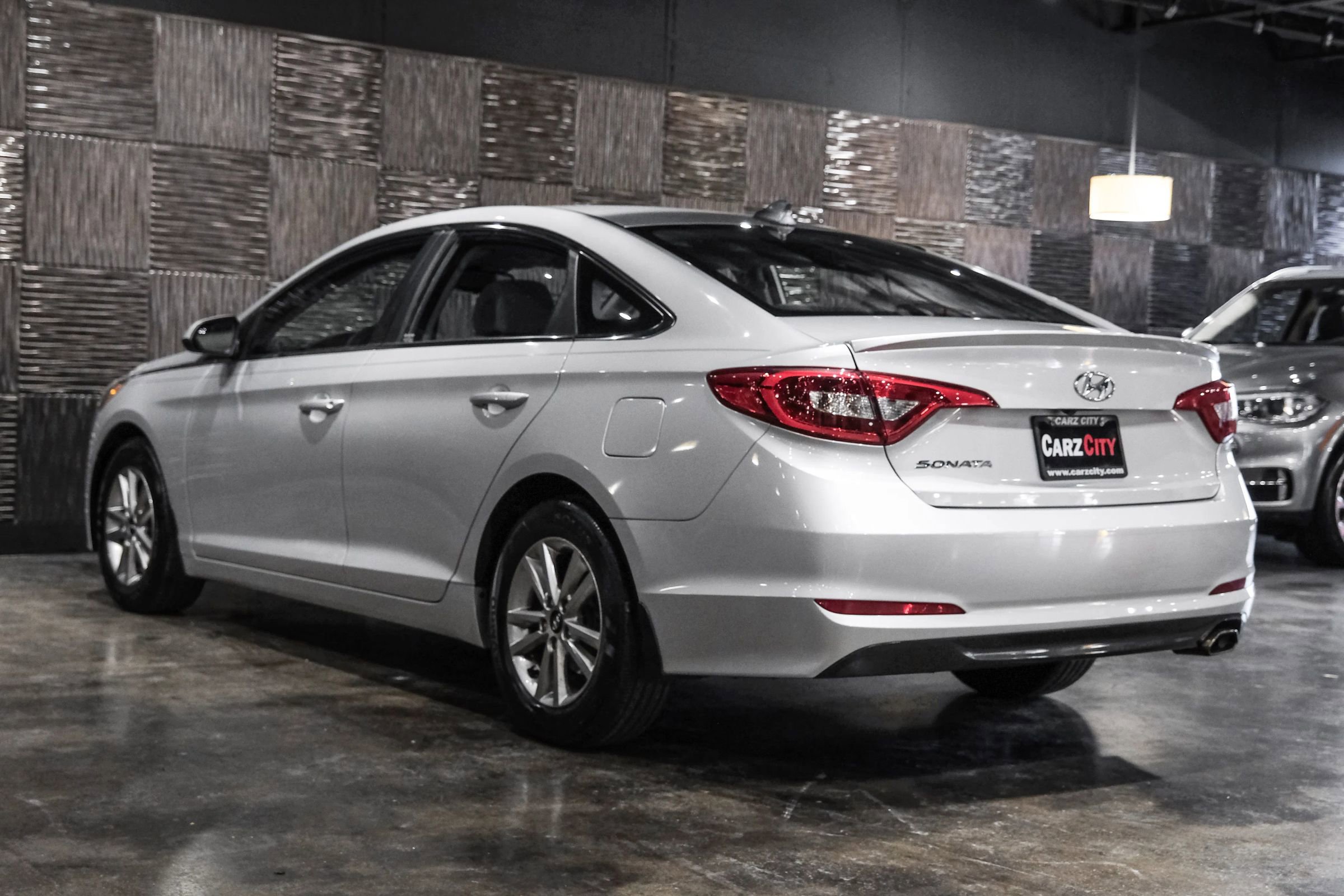 Used 2016 Hyundai Sonata SE FWD image 10