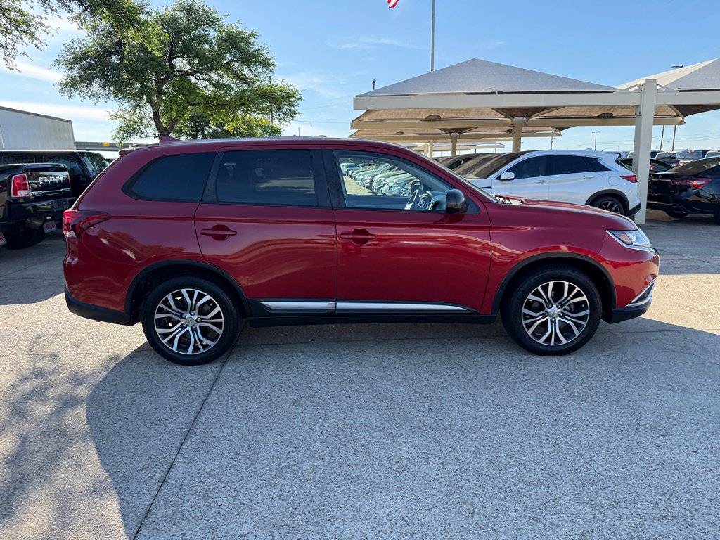 Used 2018 Mitsubishi Outlander ES image 8