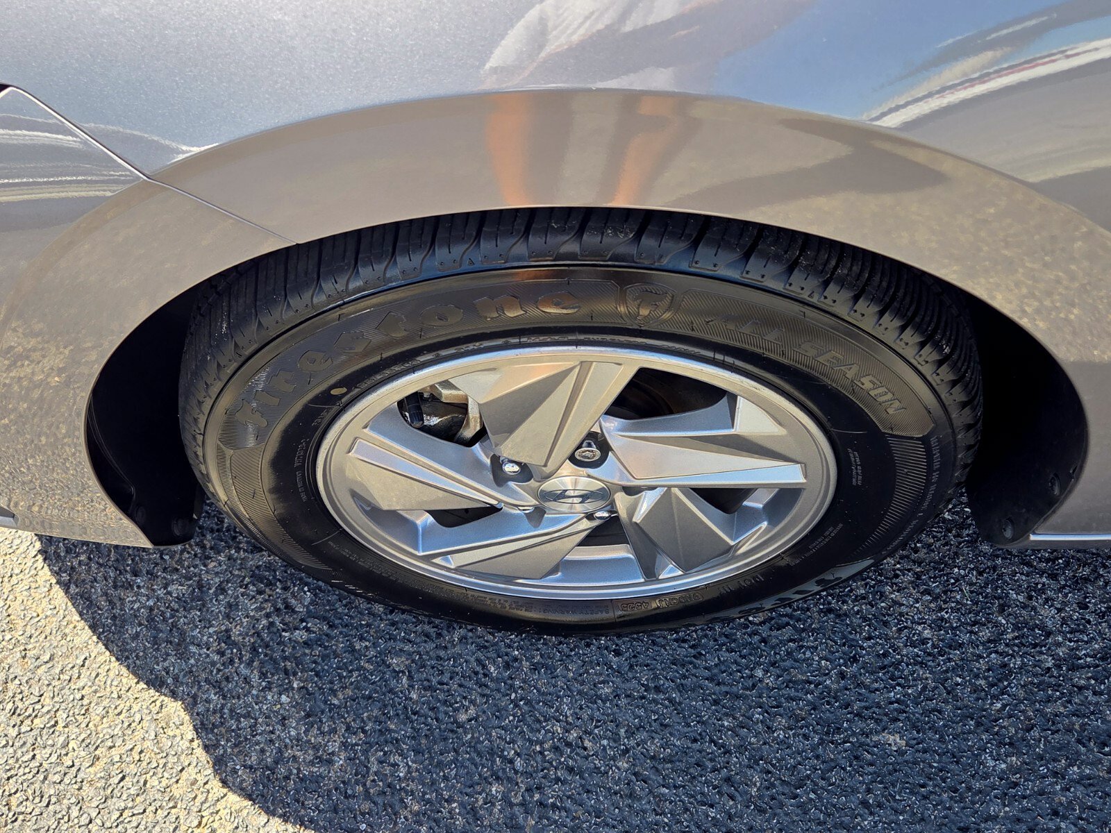 Used 2024 Hyundai Elantra SE FWD image 15