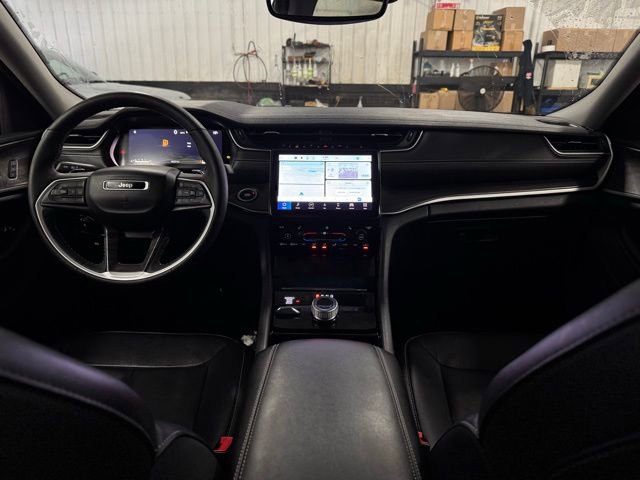 Used 2023 Jeep Grand Cherokee L Limited image 27