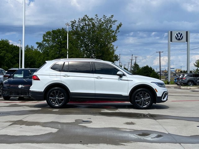 Used 2023 Volkswagen Tiguan SE FWD image 7