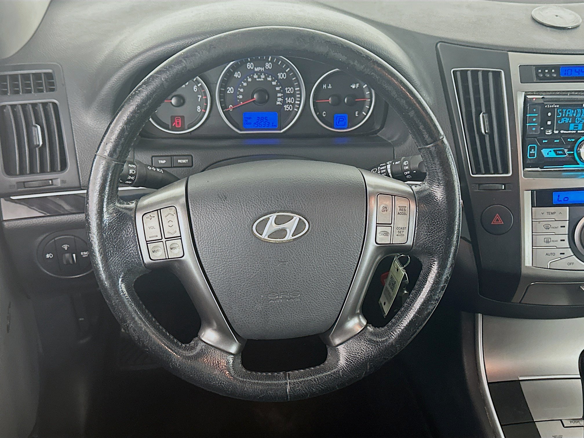 Used 2011 Hyundai Veracruz Limited FWD image 18