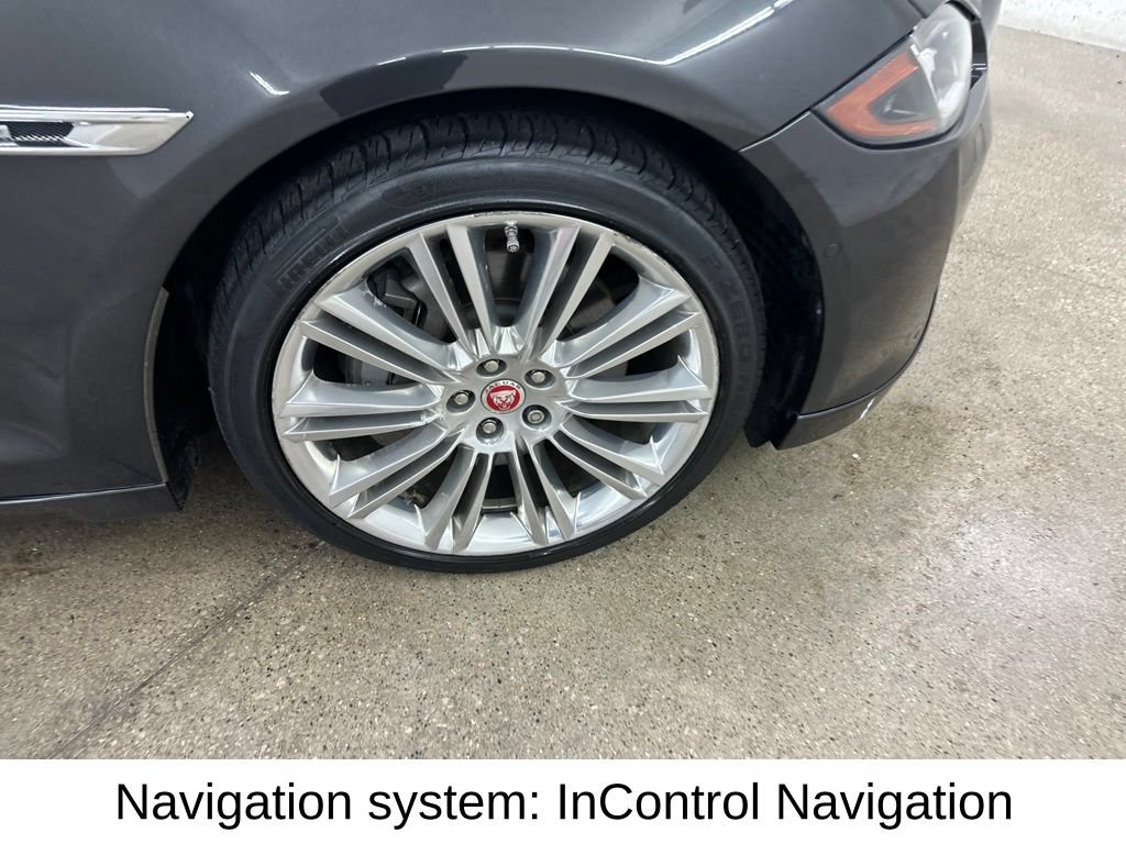Used 2016 Jaguar XJ R-Sport AWD/4WD image 15