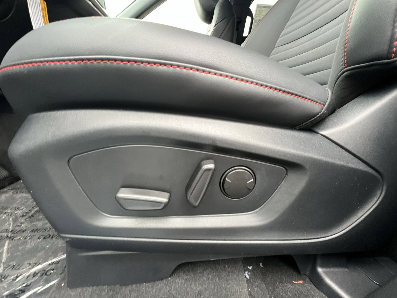 New 2026 Ford Explorer ST-Line w/ ST-Line Street Pack image 14