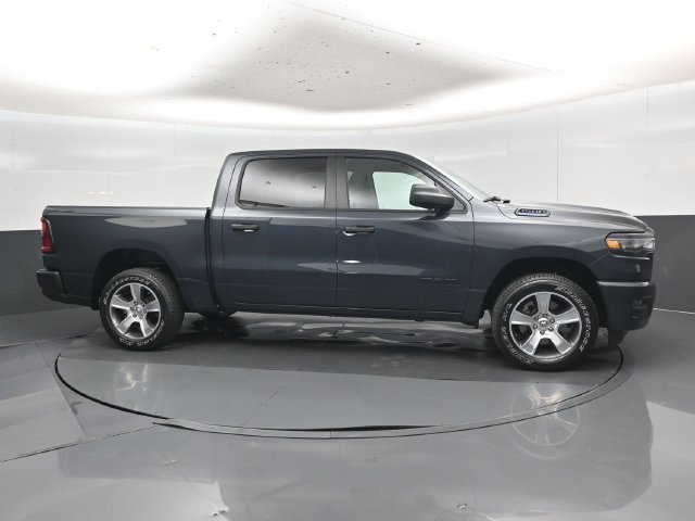 New 2027 RAM 1500 Express AWD/4WD image 33