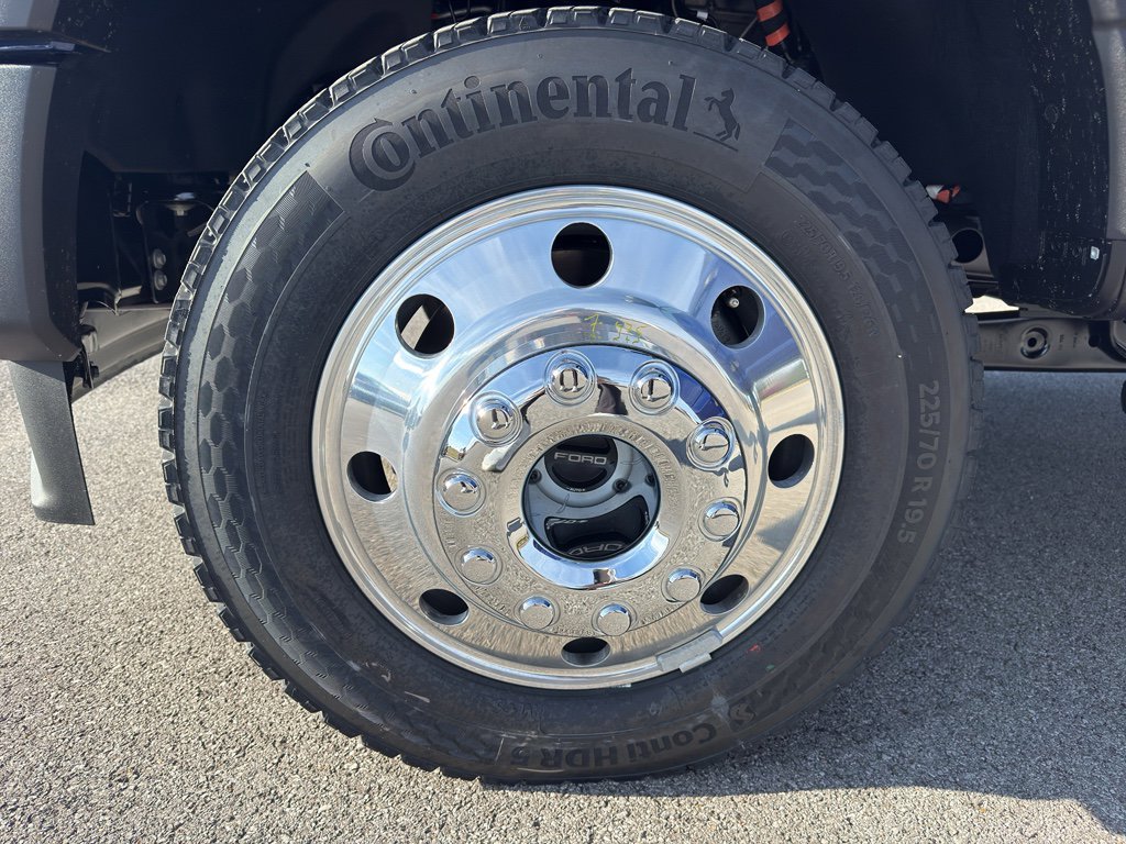 New 2026 Ford F450 XL w/ XL Chrome Package image 19