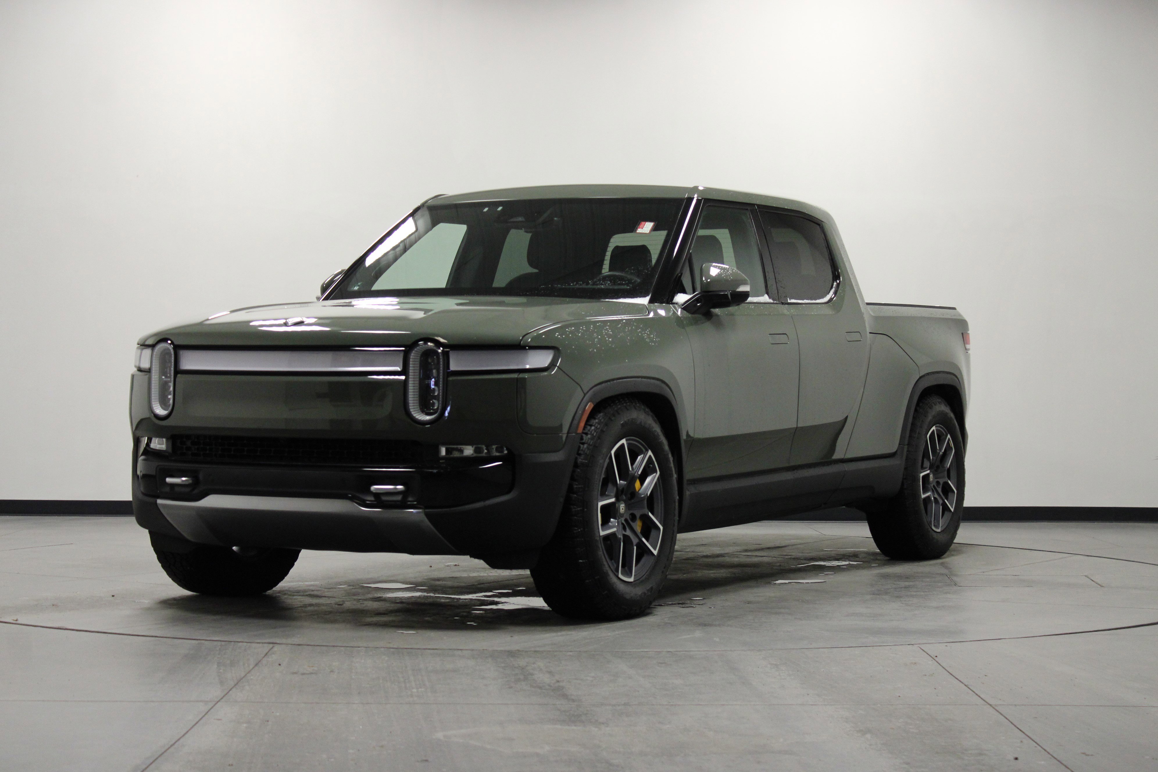 Used 2022 Rivian R1T Launch Edition image 8