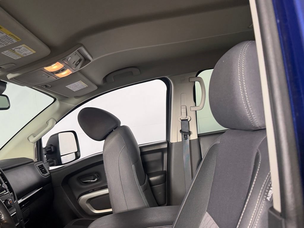 Used 2024 Nissan Titan SV w/ SV Convenience Package AWD/4WD image 23