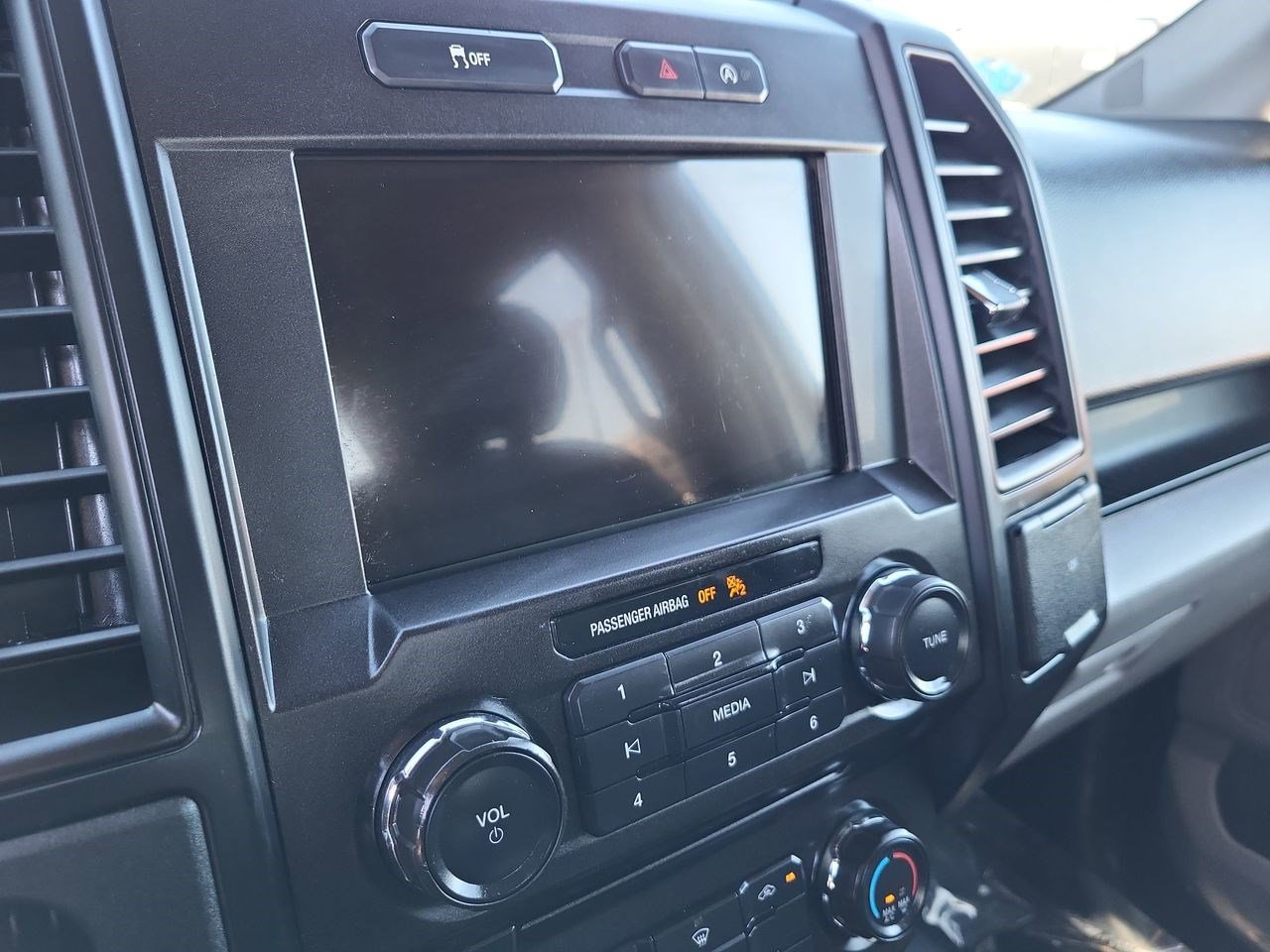 Used 2018 Ford F150 XL w/ Equipment Group 101A Mid image 19