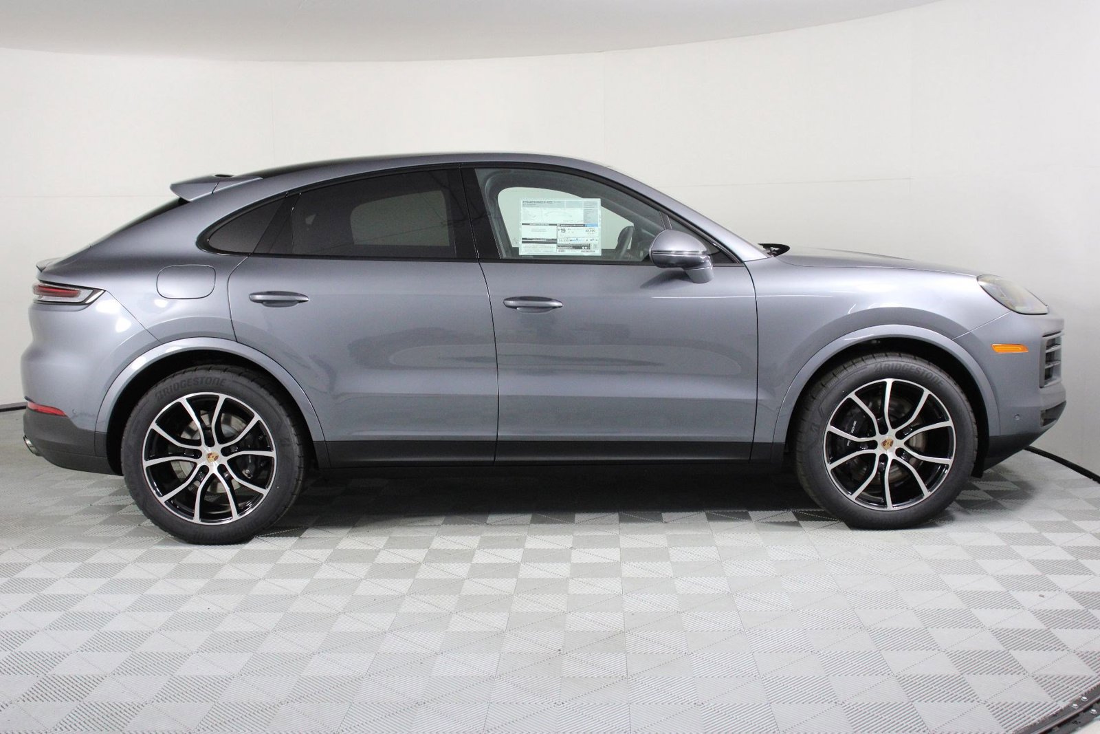 New 2026 Porsche Cayenne Coupe AWD/4WD image 8