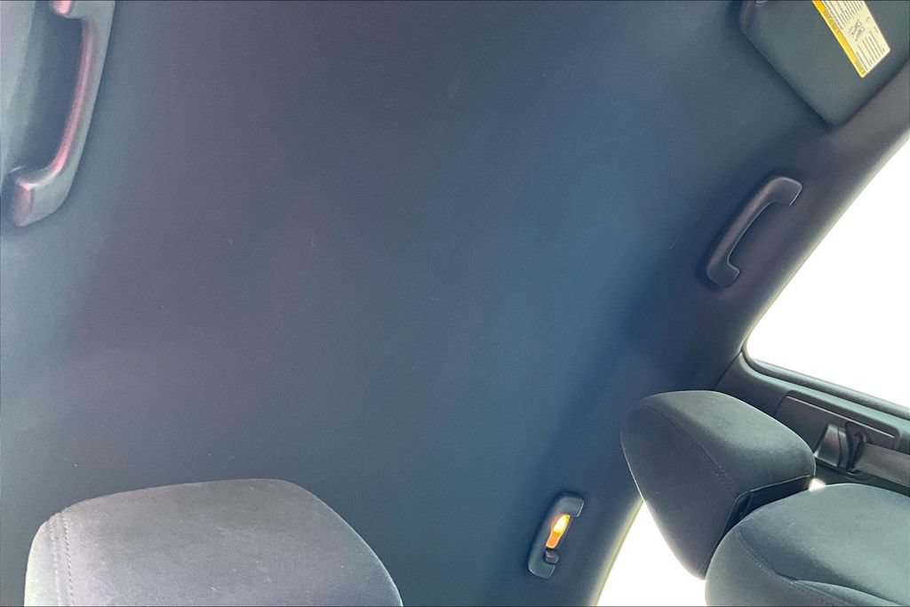 Used 2013 Dodge Charger SE RWD image 19