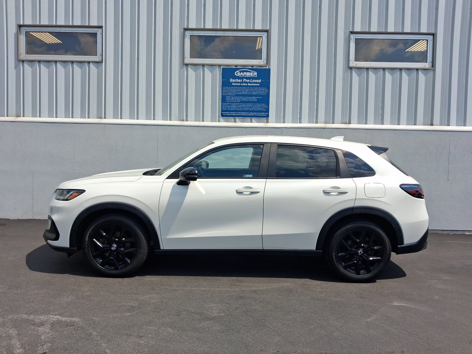 Used 2024 Honda HR-V Sport image 2