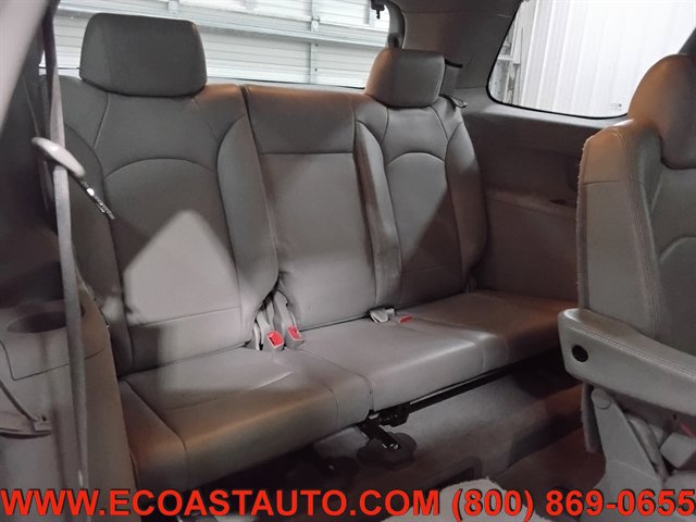 Used 2008 Saturn Outlook XR w/ Premium Trim Package AWD/4WD image 17