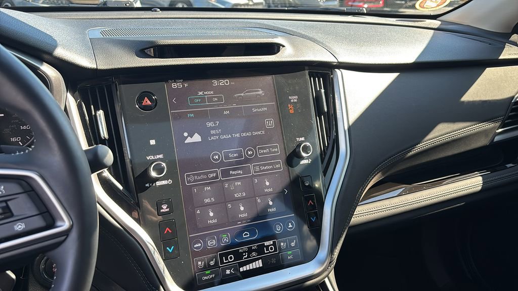 Used 2025 Subaru Outback Touring w/ Popular Package #2 image 19