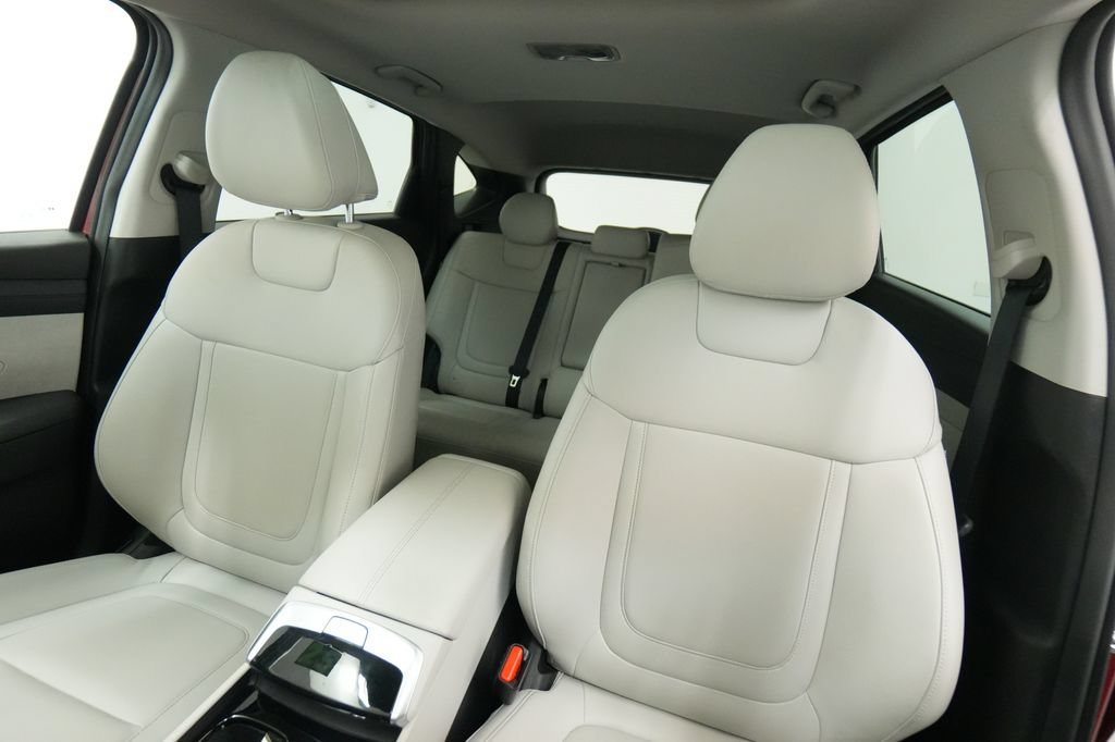 Used 2025 Hyundai Tucson SEL AWD/4WD image 14