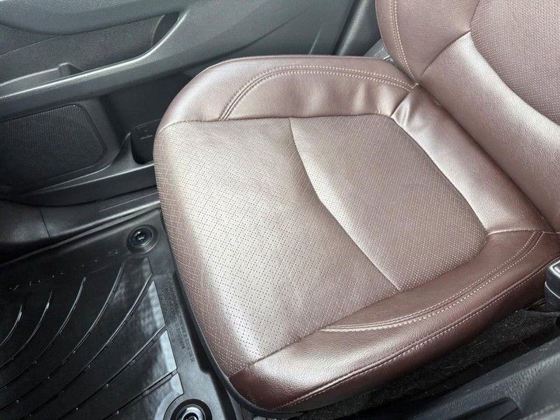 Used 2022 Toyota Sienna Platinum image 28