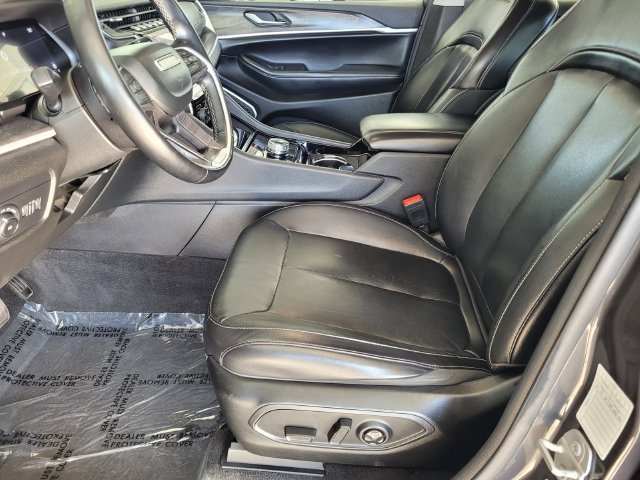 Used 2022 Jeep Grand Cherokee Limited RWD image 17