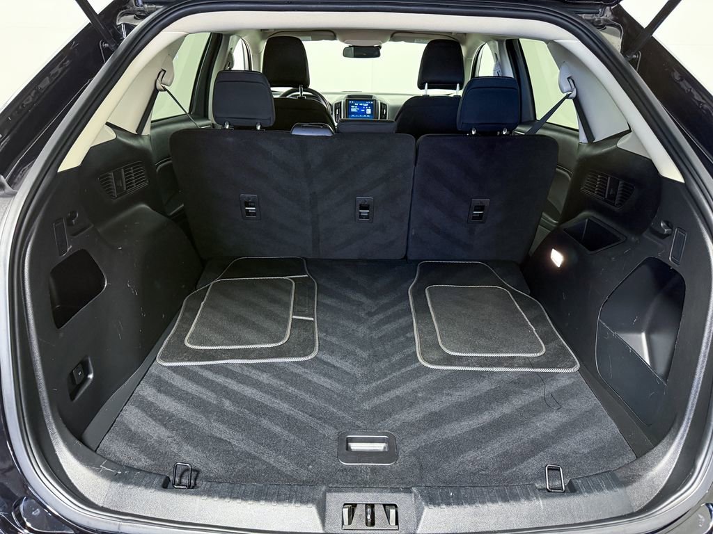 Used 2024 Ford Edge SE image 30