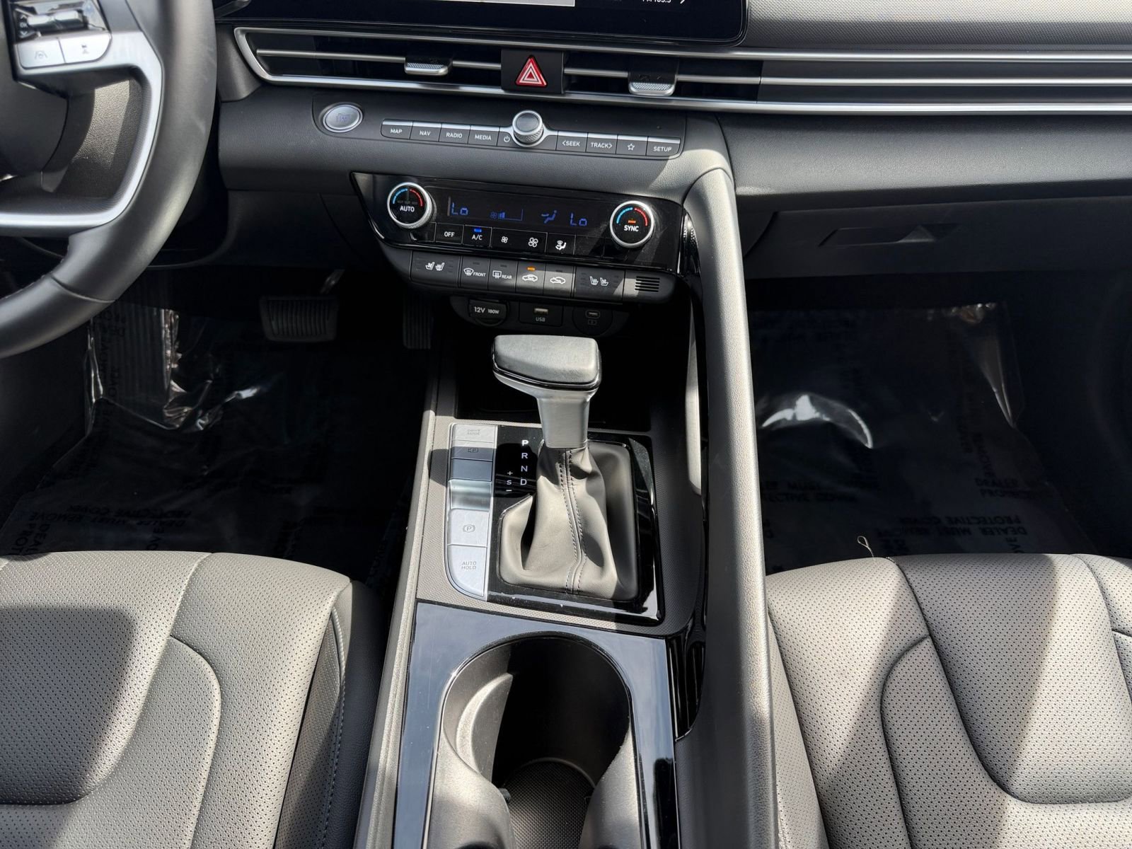 Used 2025 Hyundai Elantra Limited FWD image 42