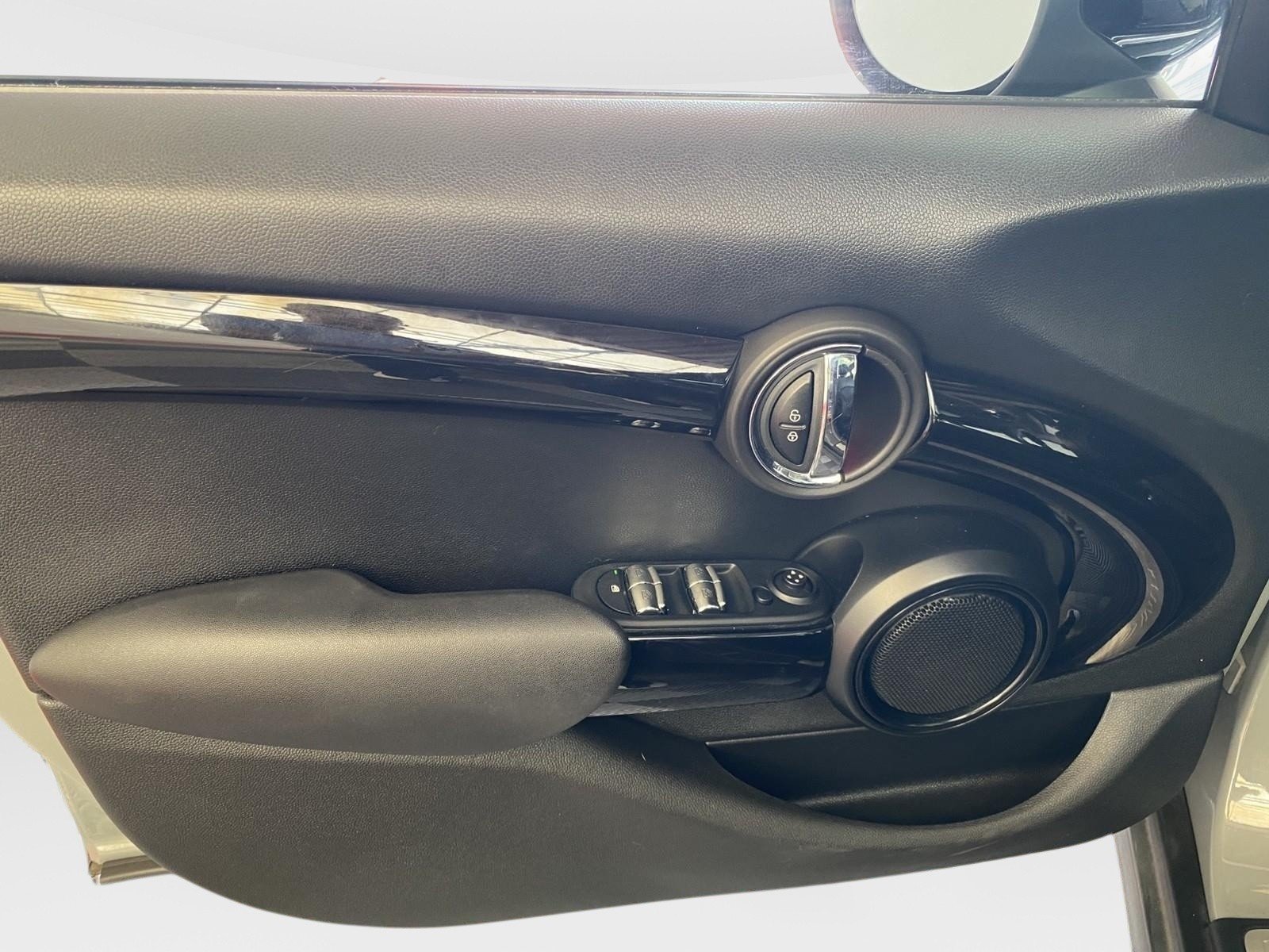 Used 2021 MINI Cooper S w/ 6.5" Touchscreen Package FWD image 18
