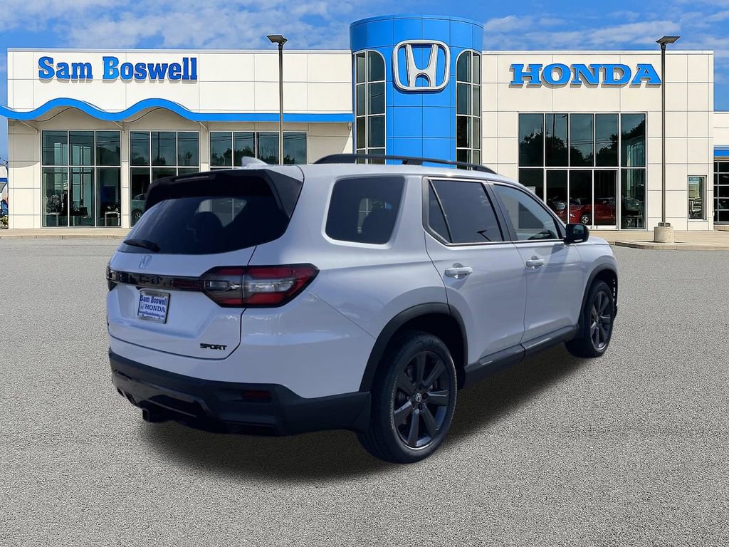 New 2026 Honda Pilot Sport image 3