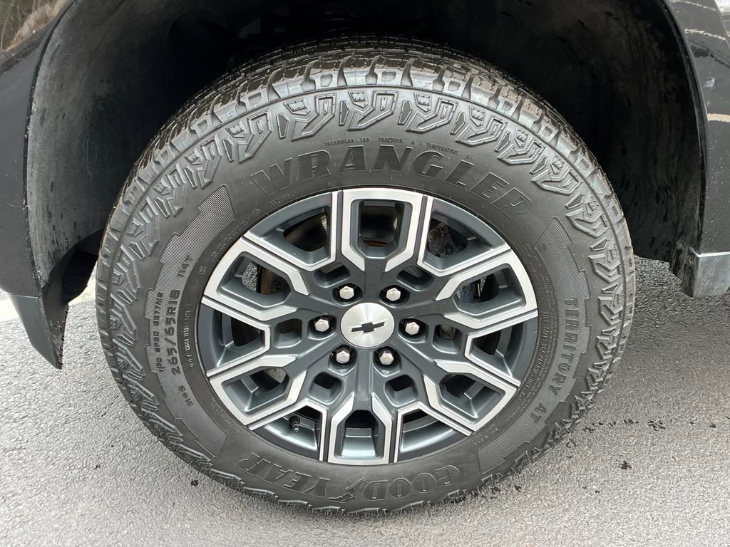 Used 2024 Chevrolet Colorado Z71 image 23