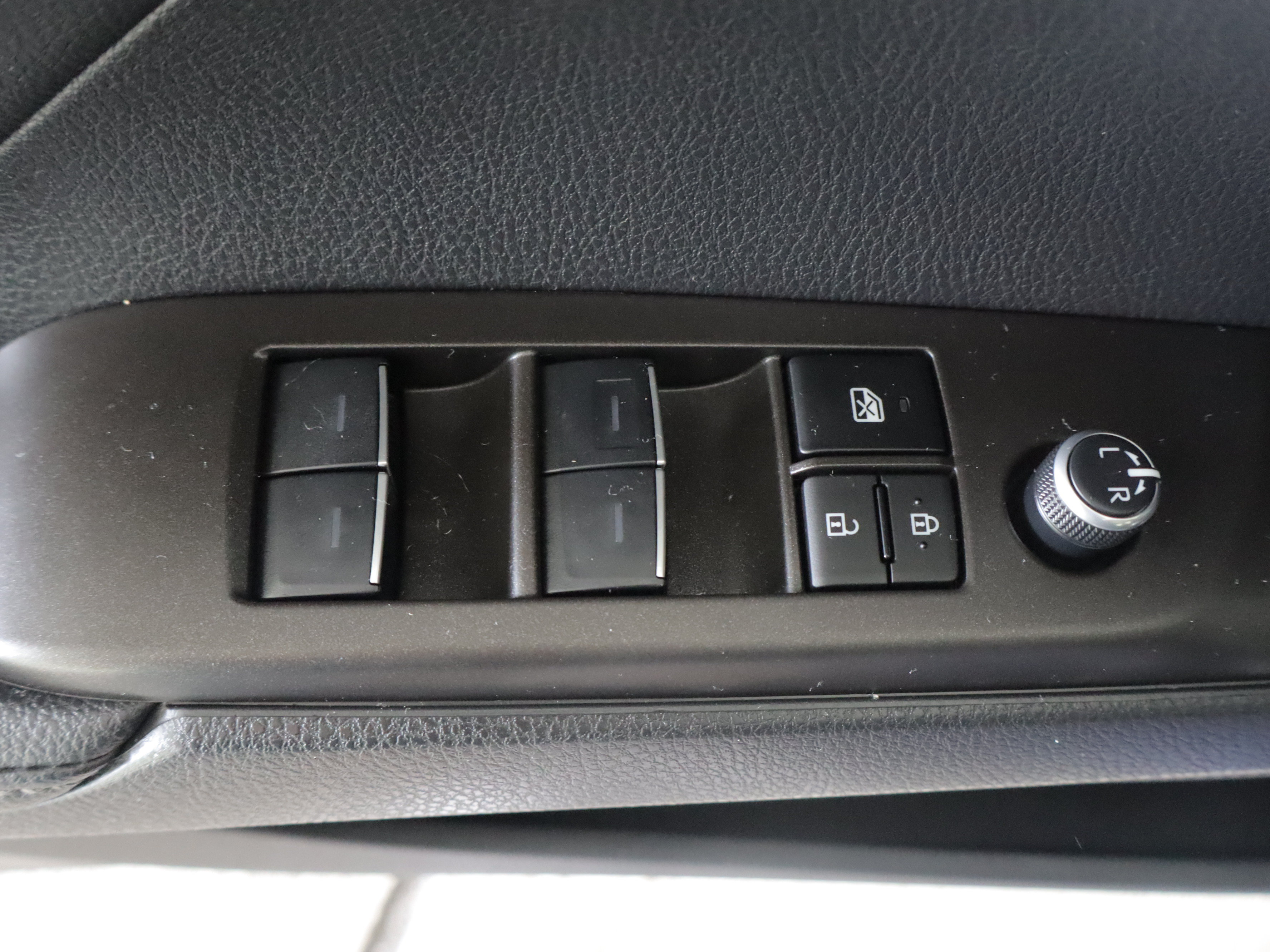 Used 2024 Toyota Camry XLE w/ Navigation Package AWD/4WD image 13