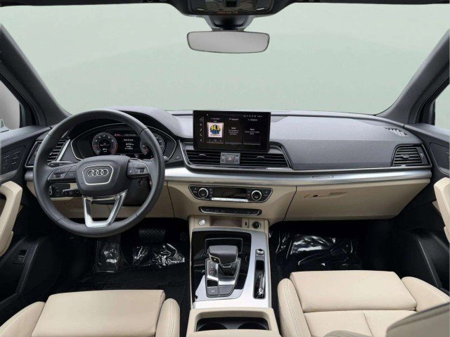 Certified 2025 Audi Q5 2.0T Premium w/ Convenience Plus Package AWD/4WD image 10