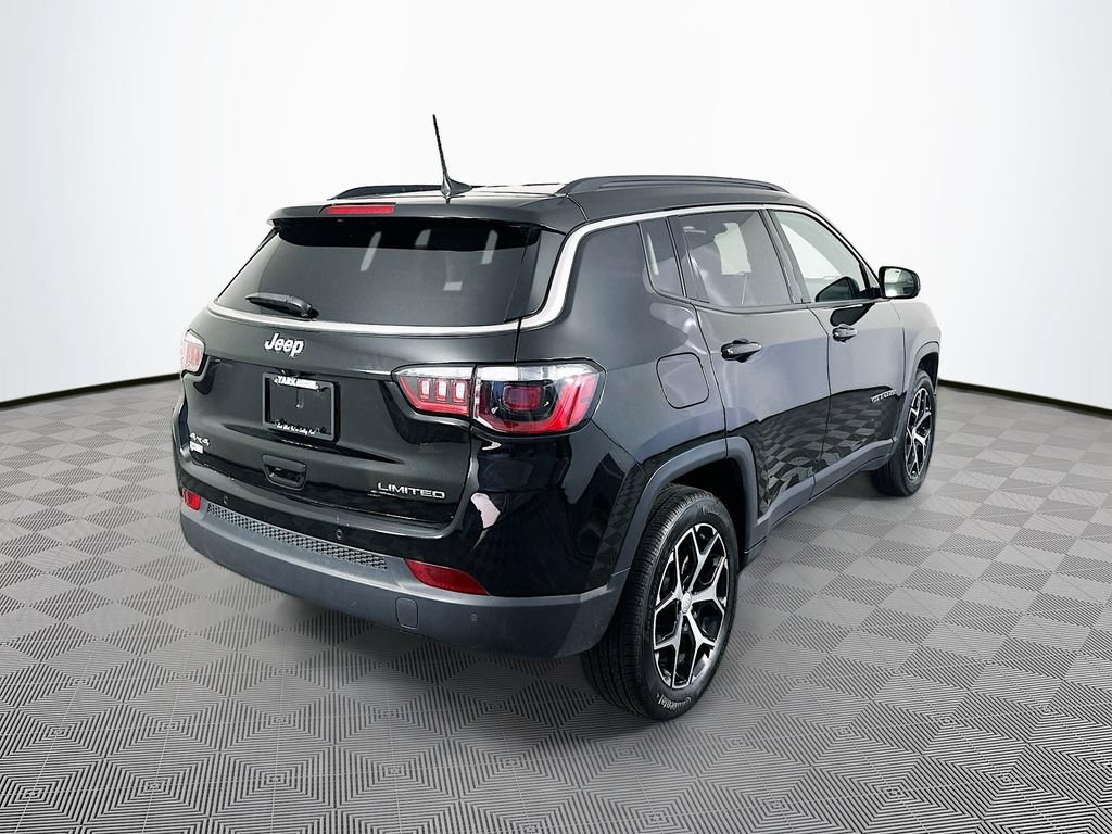 Used 2024 Jeep Compass Limited AWD/4WD image 11