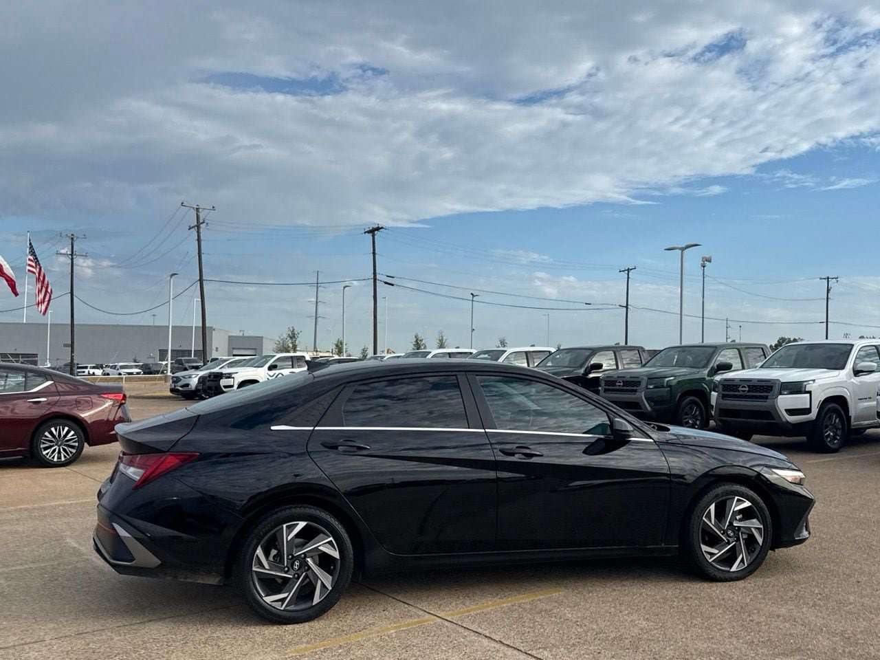 Used 2025 Hyundai Elantra SEL FWD image 24
