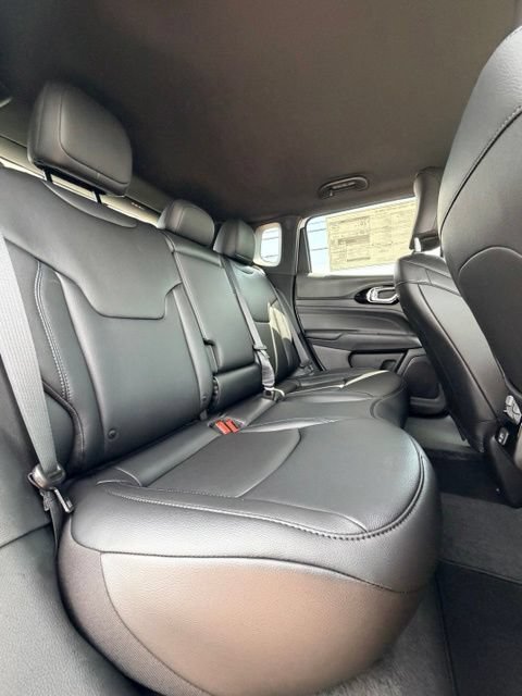 New 2026 Jeep Compass Limited AWD/4WD image 15