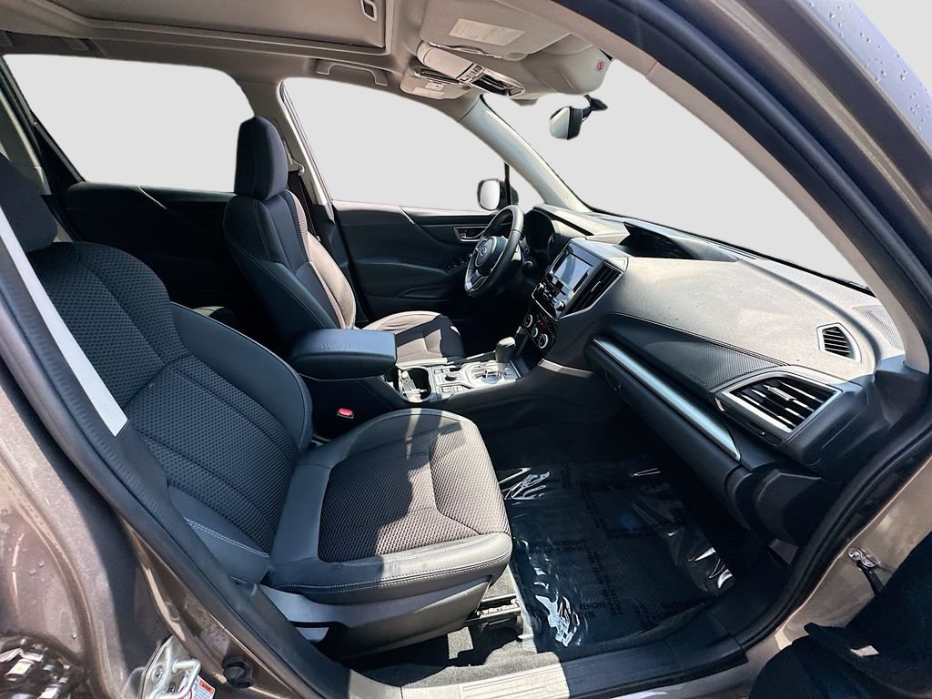 Used 2020 Subaru Forester Premium AWD/4WD image 27