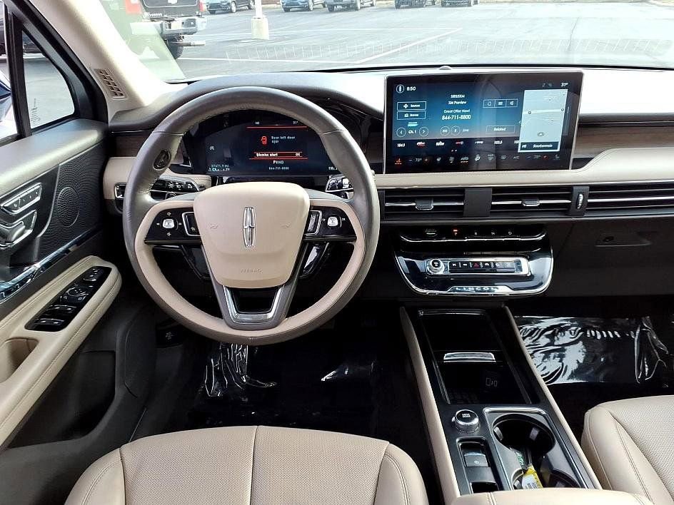 Used 2023 Lincoln Corsair Reserve w/ Equipment Group 201A image 20