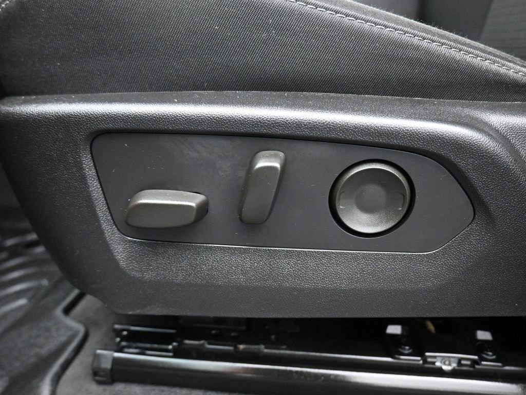 Used 2023 Chevrolet Colorado LT w/ LT Convenience Package II image 12