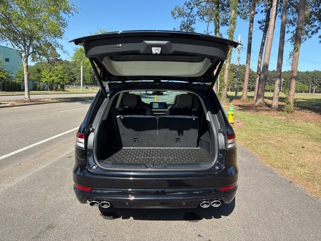 Certified 2025 Lincoln Aviator Reserve w/ Equipment Group 201A AWD/4WD image 18