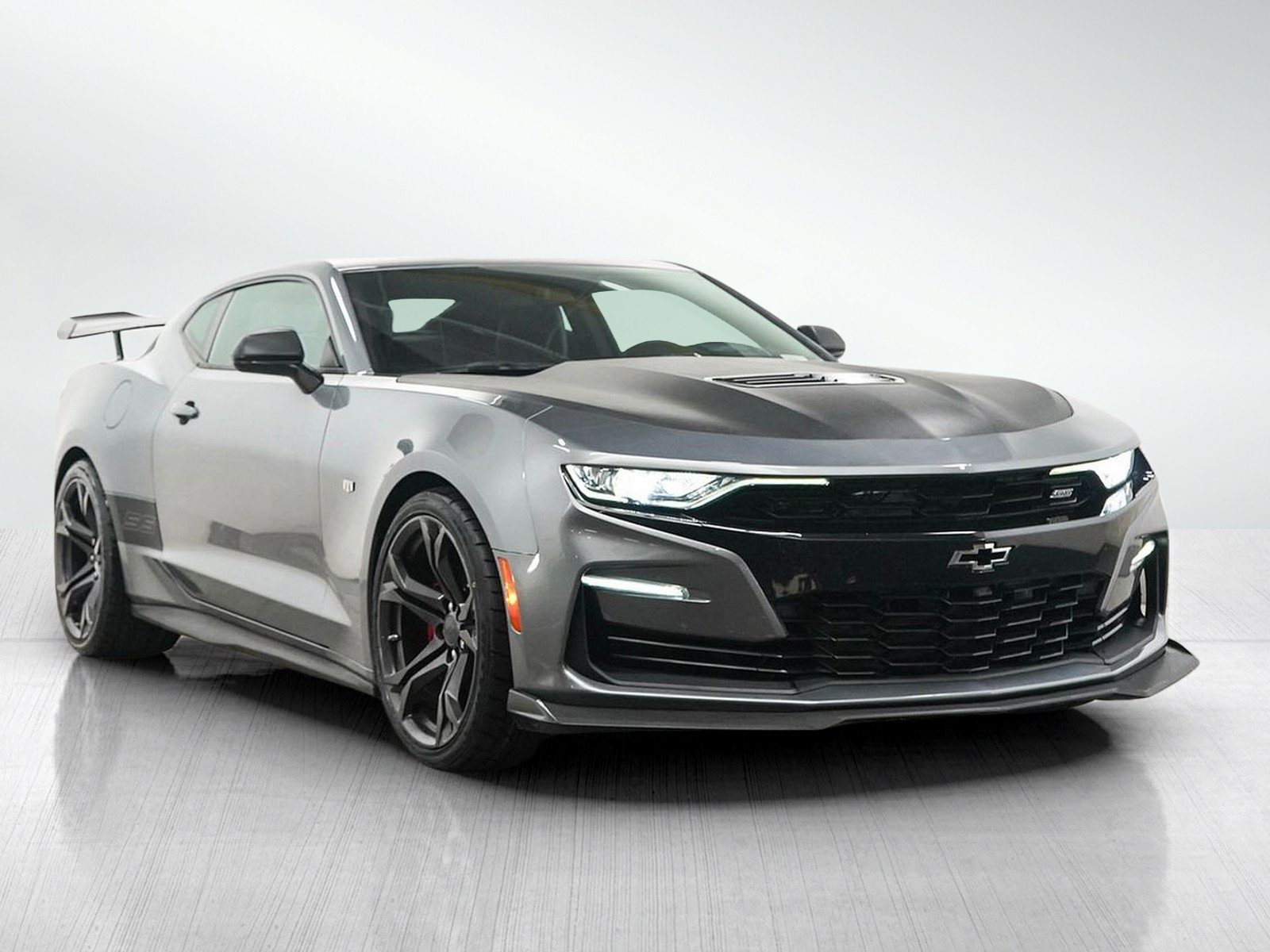 Used 2019 Chevrolet Camaro SS RWD image 7