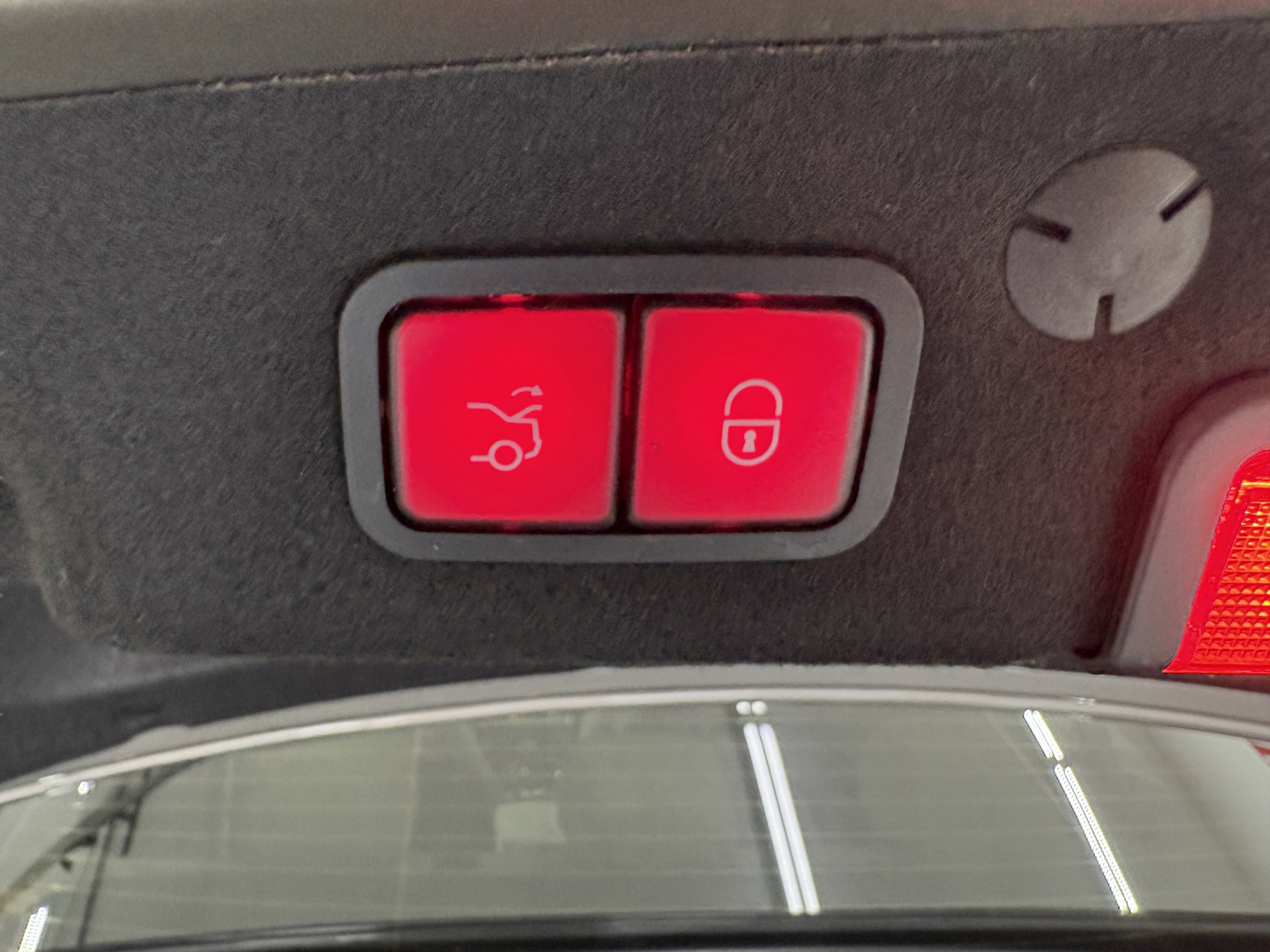 Used 2020 Mercedes-Benz C 300 4MATIC Sedan image 10