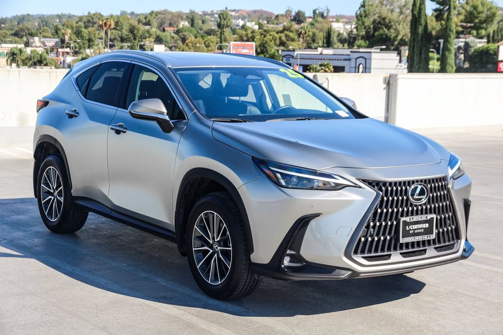 Certified 2025 Lexus NX 250 FWD image 3