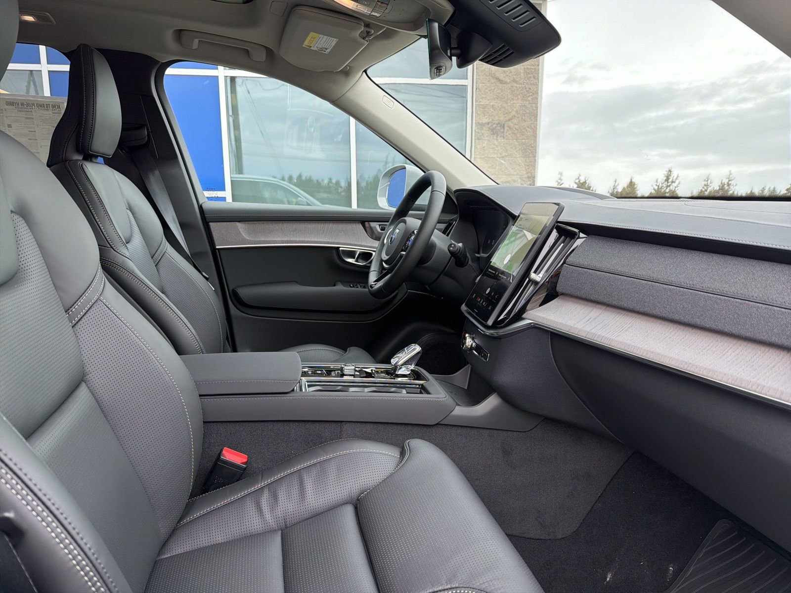 New 2026 Volvo XC90 T8 Ultra w/ Protection Package image 16