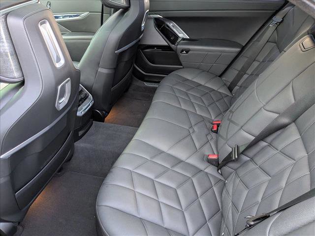 Certified 2024 BMW 760i xDrive w/ Premium Package 2 image 19